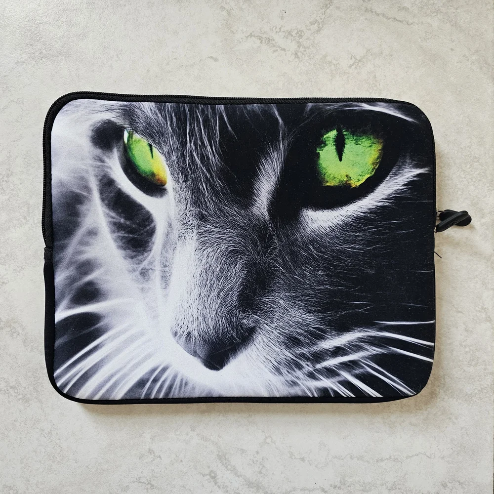Cat Face 8.9~10.1 inch Black/White Neoprene Tablet Notebook Zipper Sleeve Case